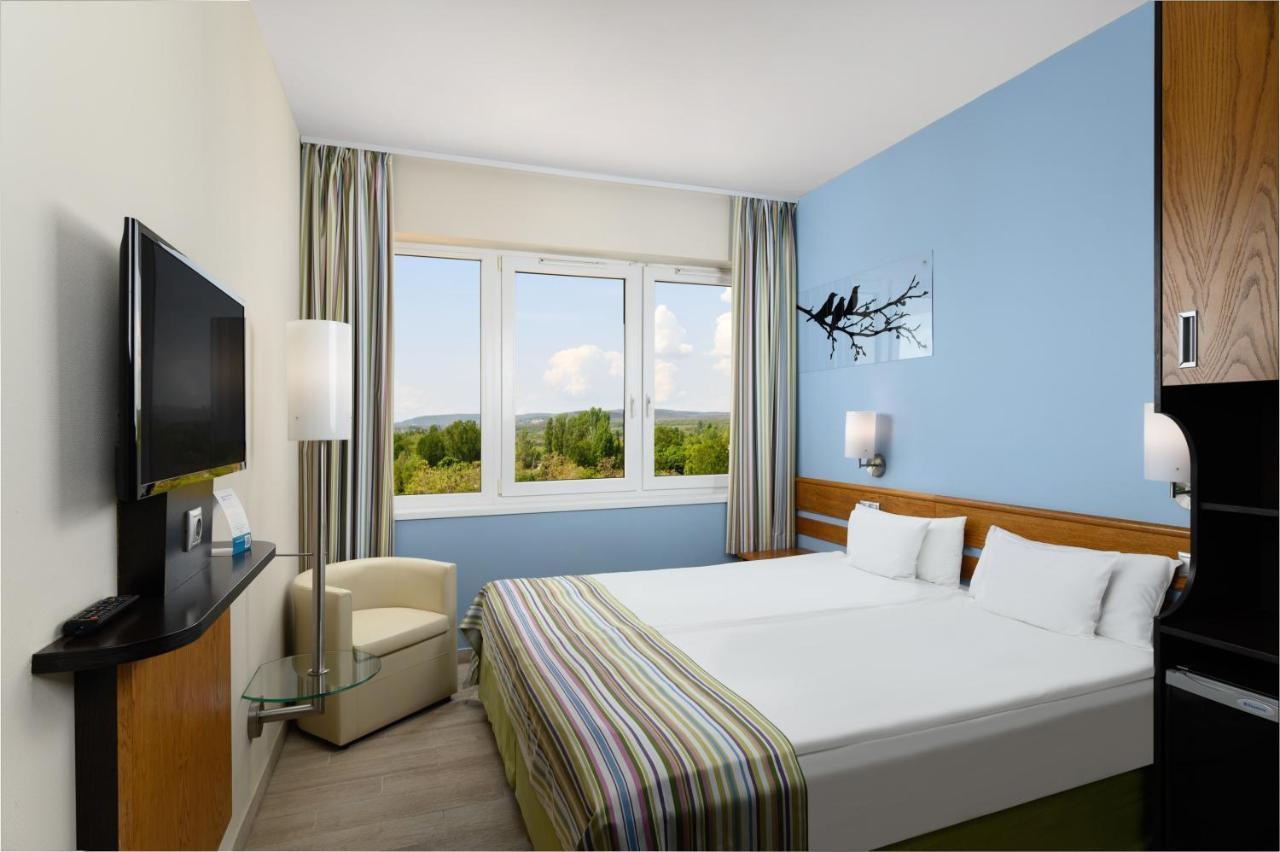 Danubius Hotel Marina บาลาตอนฟือเรด ภายนอก รูปภาพ