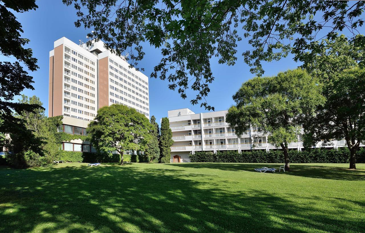 Danubius Hotel Marina บาลาตอนฟือเรด ภายนอก รูปภาพ
