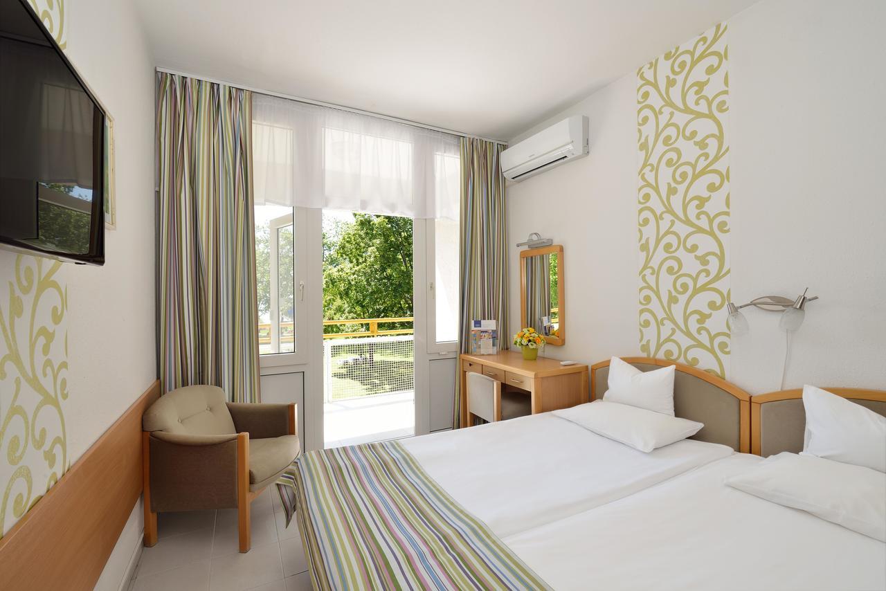 Danubius Hotel Marina บาลาตอนฟือเรด ภายนอก รูปภาพ